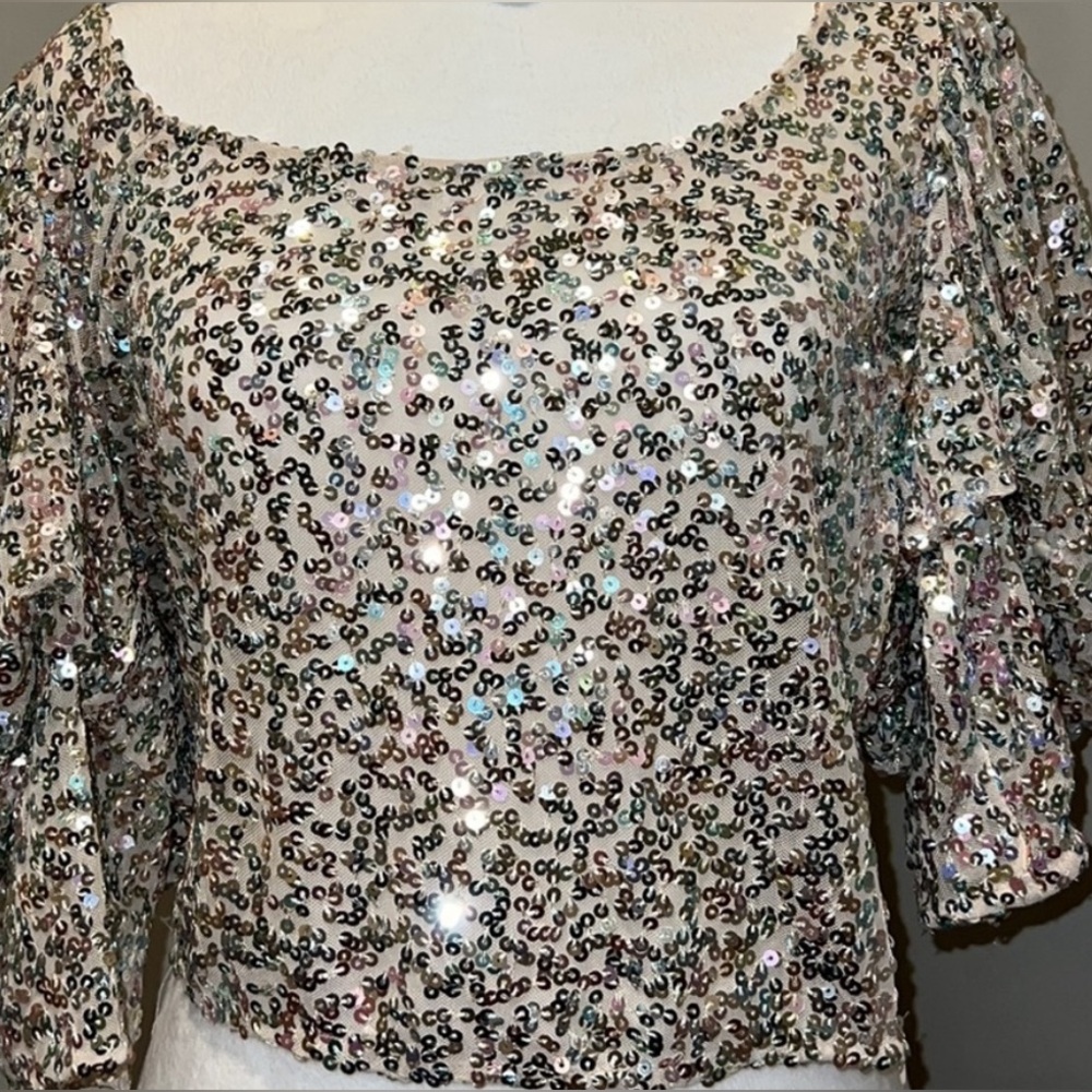 Zara puffed sleeve pearl / iradescent sequin crop top